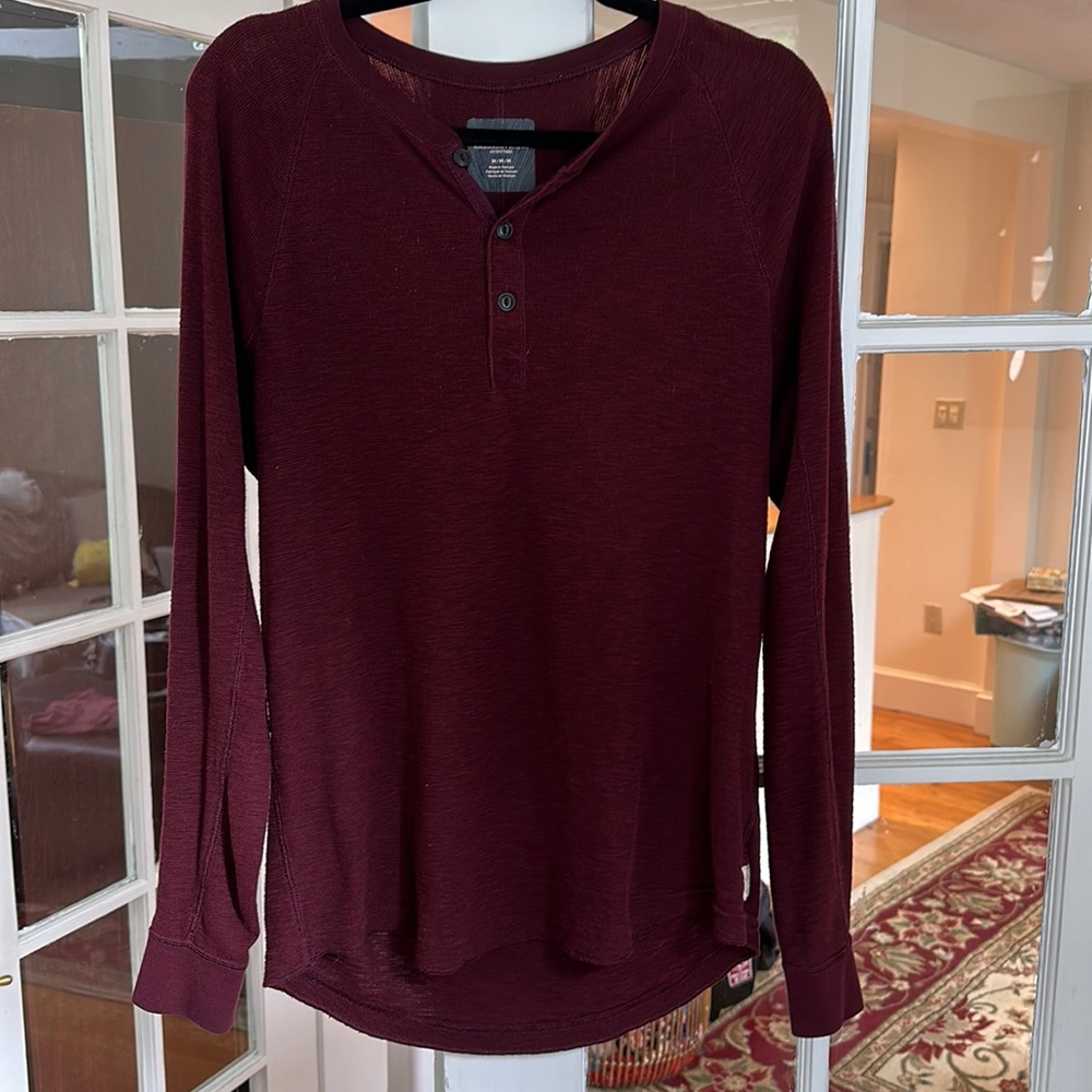 American Eagle shirt